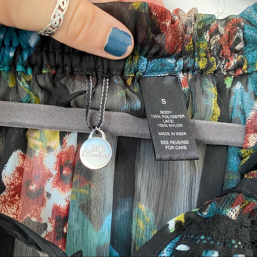 Buckle Blouse - Picture 6 of 9